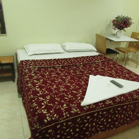 Oyo 1458 Hotel Prince Palace 孟买 外观 照片
